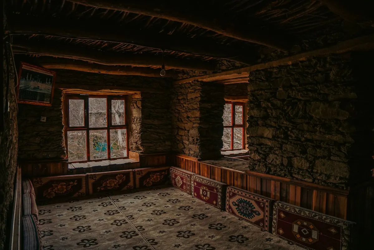 How to Decorate a Yorkshire Stone Cottage: A Local Guide to Cosy Interiors